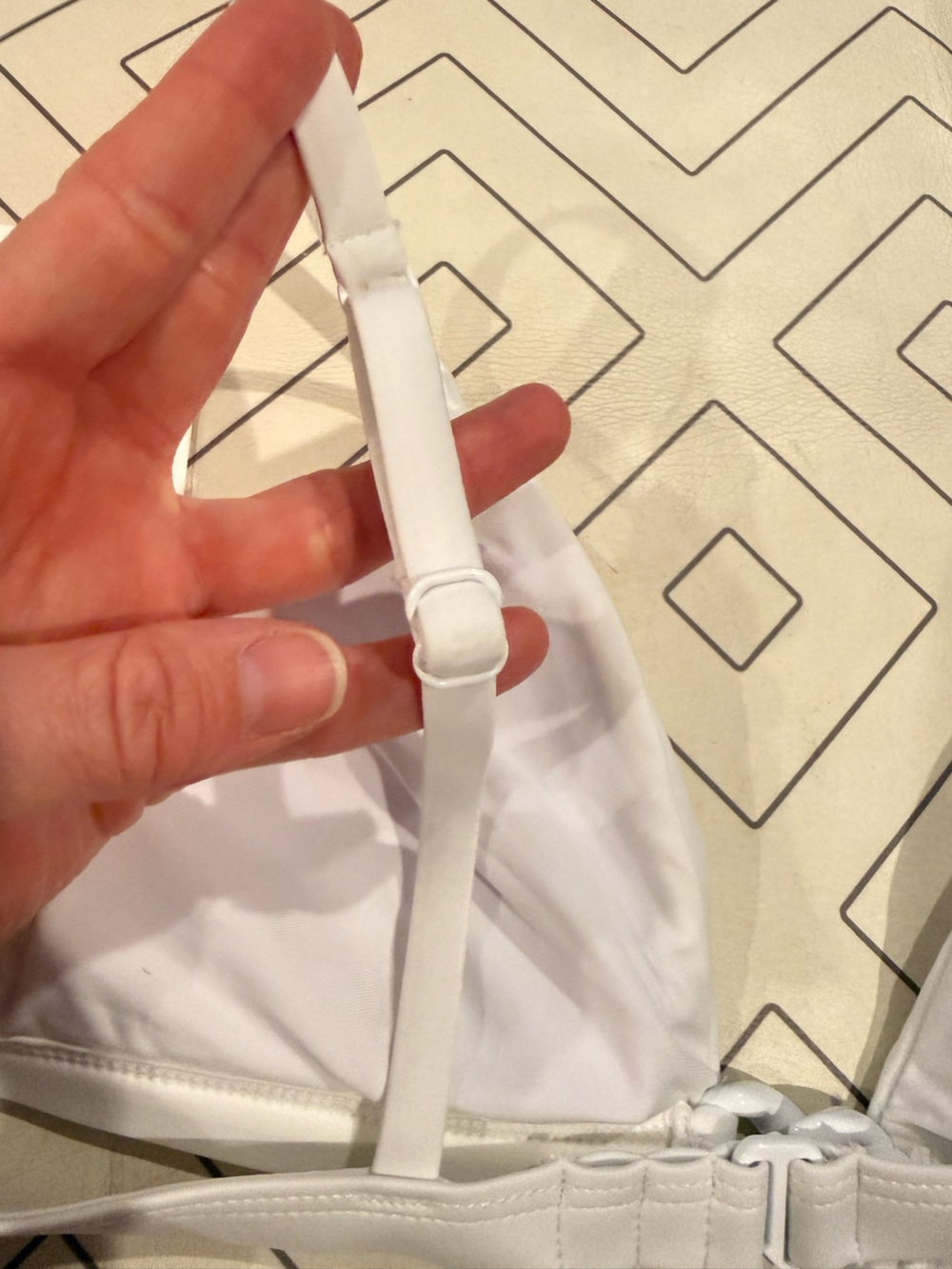NWT Vitamin A White Swim Top - Picture 12 of 13